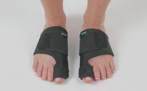 wearing bunion splint